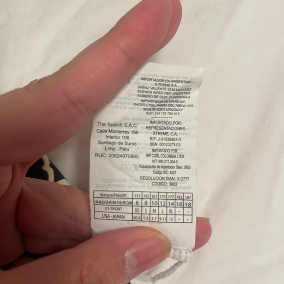 Large Ripcurl Swimwear Top only - Picture 3 of 4